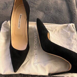 Black Suede Pointed Toe Pumps | Manolo Blahnik